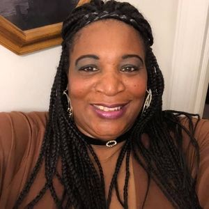 Meet your Posher, Cynthia